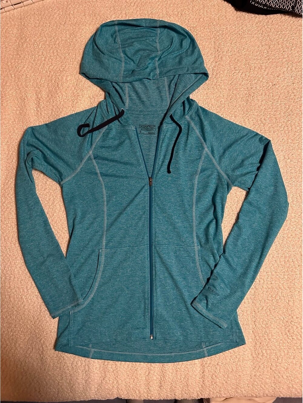 Patagonia Women’s Small Zip up hoodie